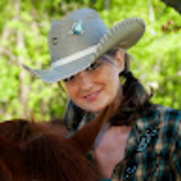 Meet your Posher, Linda - Picture 1 of 1